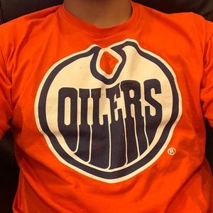 Oilers men’s shirt size large
